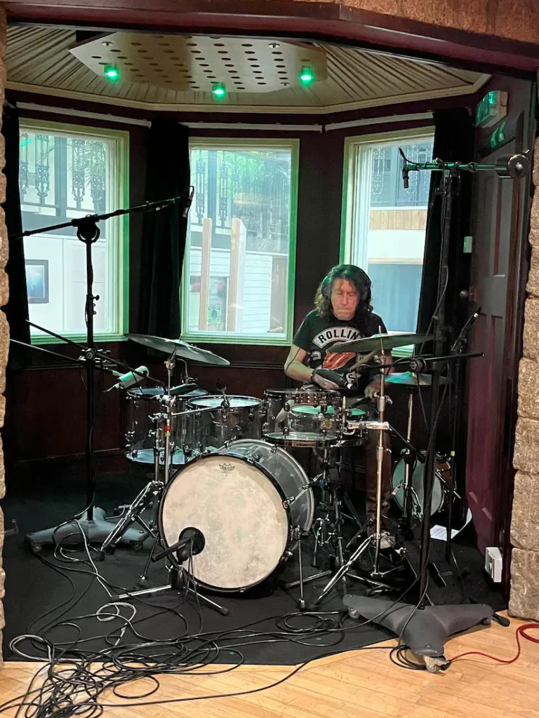 Eric Thiévon batteur professionnel